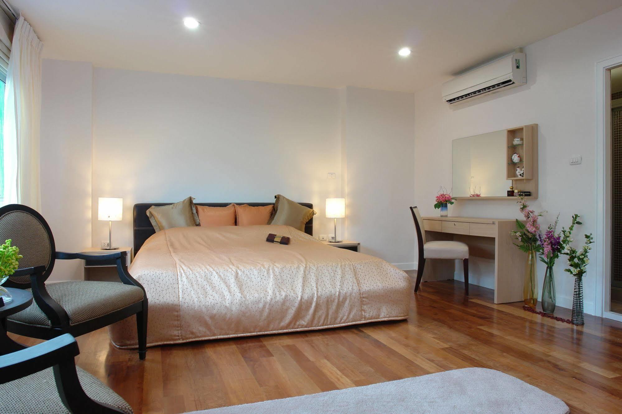 Nara Suite Residence Bangkok Exteriör bild